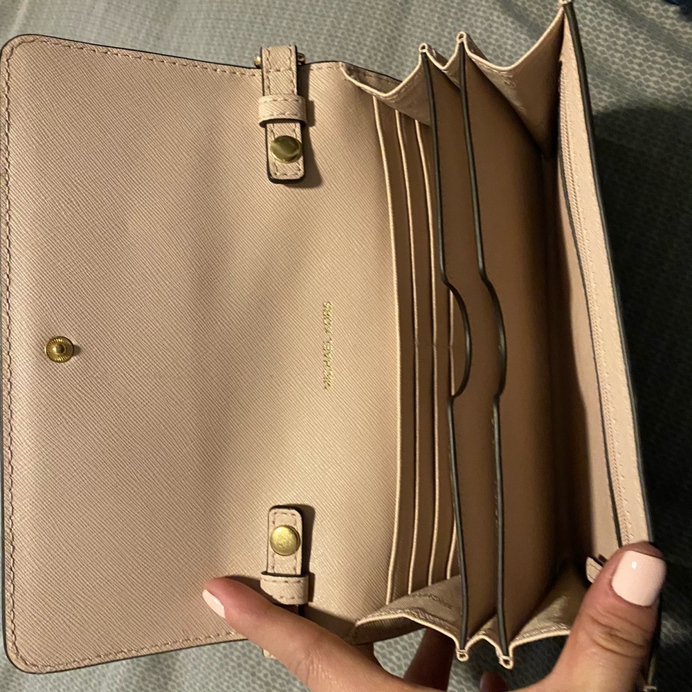 Michael kors crossbody